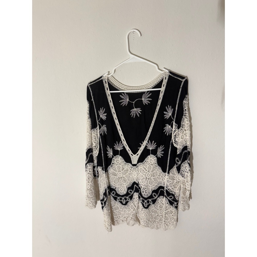 Womens Black Lace Trimmed Tunic Top 3D Floral Embellishment Long Sleeve